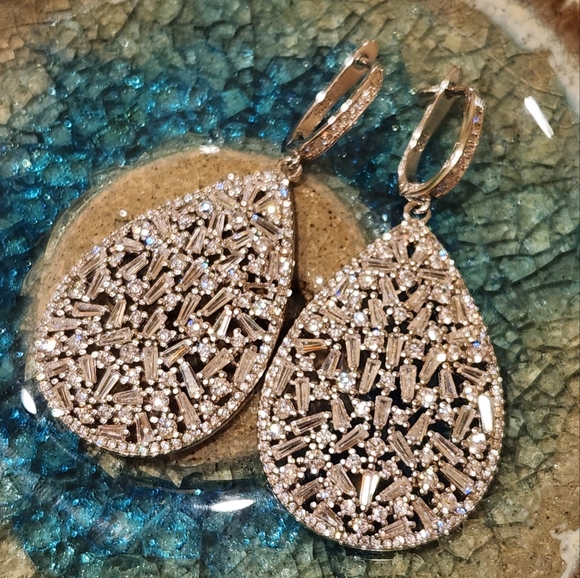 Large Pear Shape Drop Earrings - Picture 1 of 10